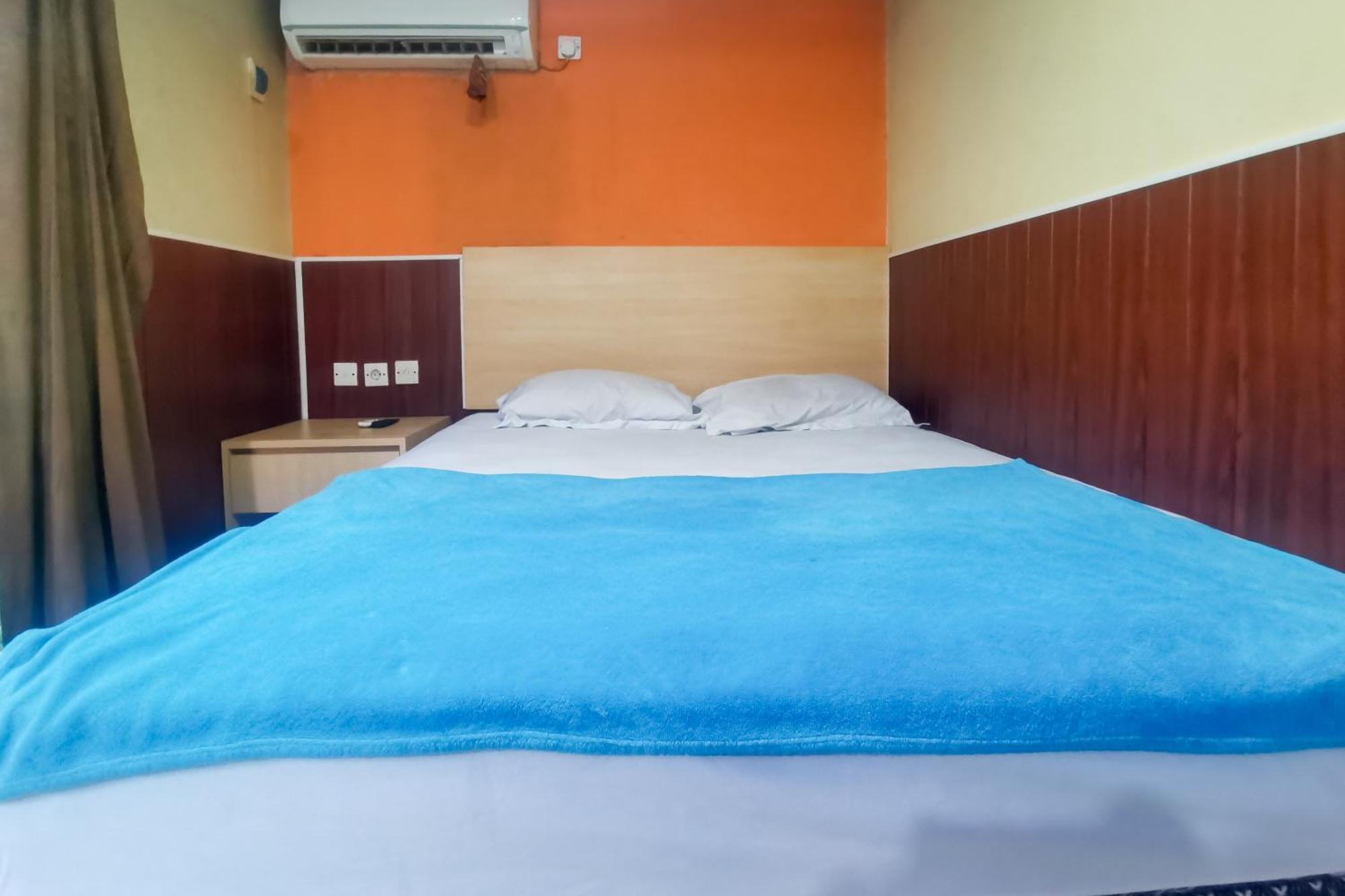 Hotel Container Inn Mitra Reddoorz Gadok Eksteriør billede