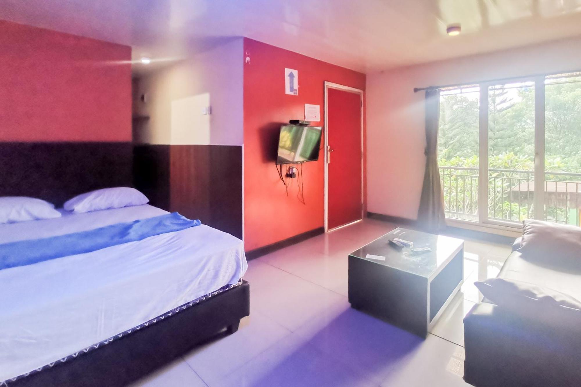 Hotel Container Inn Mitra Reddoorz Gadok Eksteriør billede